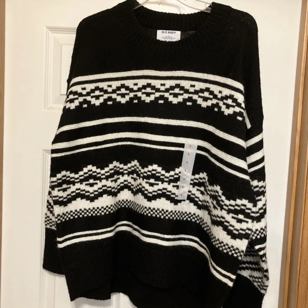 Old Navy Black And White Women's Sweater Size L NWT